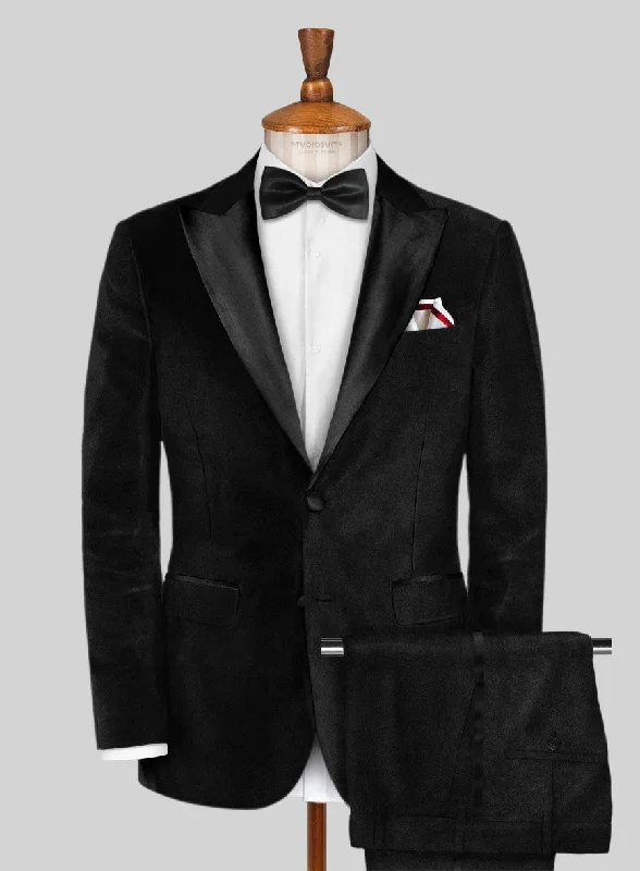 Elevated Fashion Black Velvet Tuxedo Suit