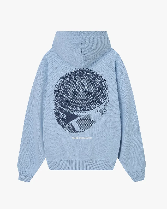 Casual Layers Look CHAMPION HOODIE LIGHT BLUE