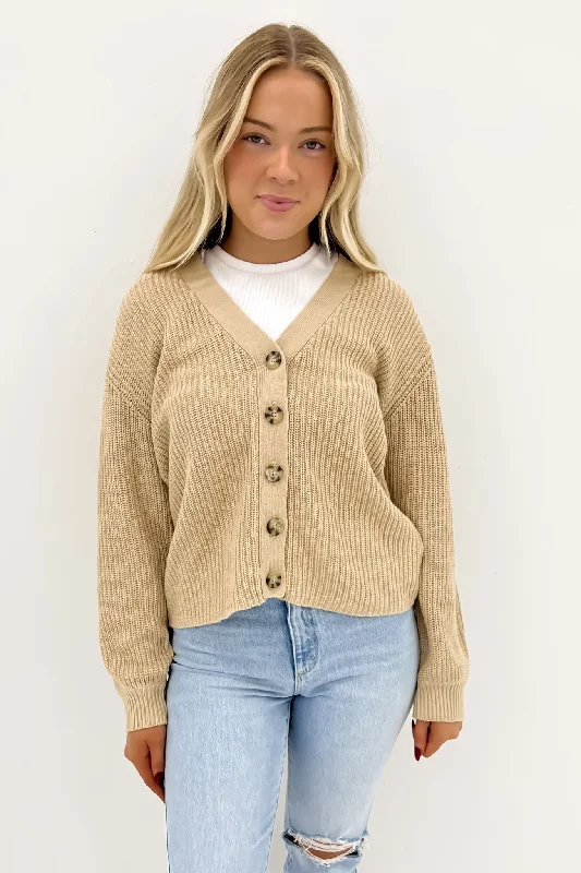 Urban Chic Outfit Arlo Knit Cardi Oatmeal