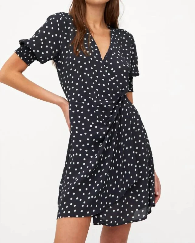 Modern Weekend Polka Dress In Black