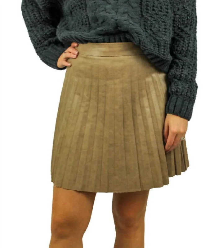 Leather Pleated Skirt In Light Mocha