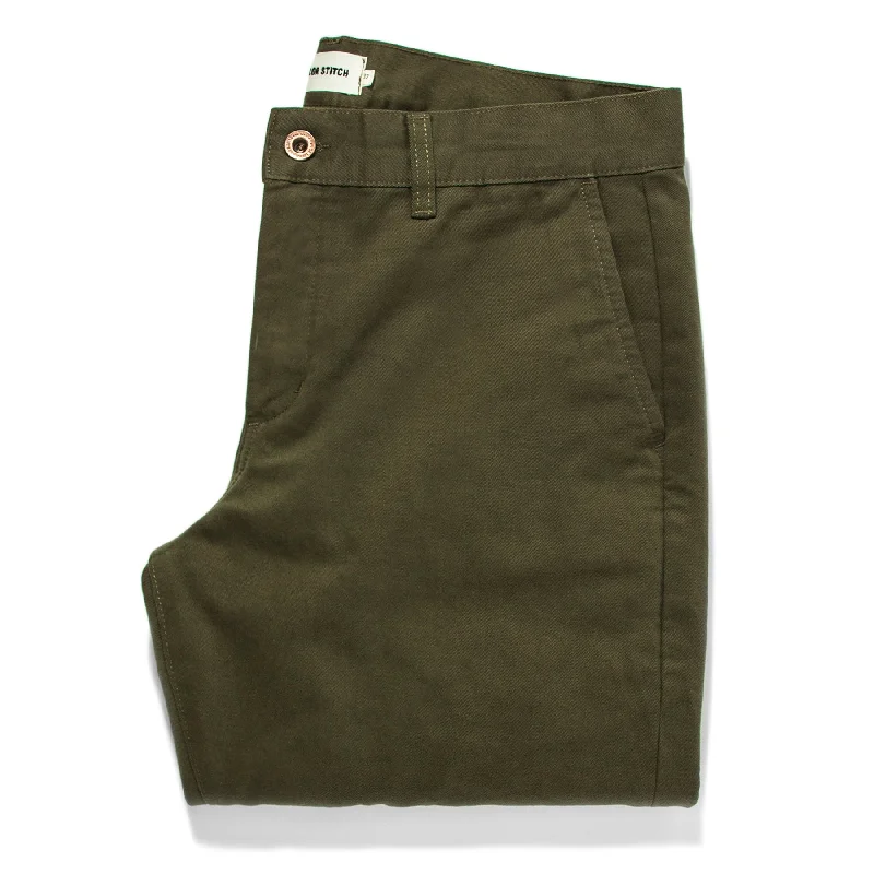 Smart Layering The Slim Chino in Olive